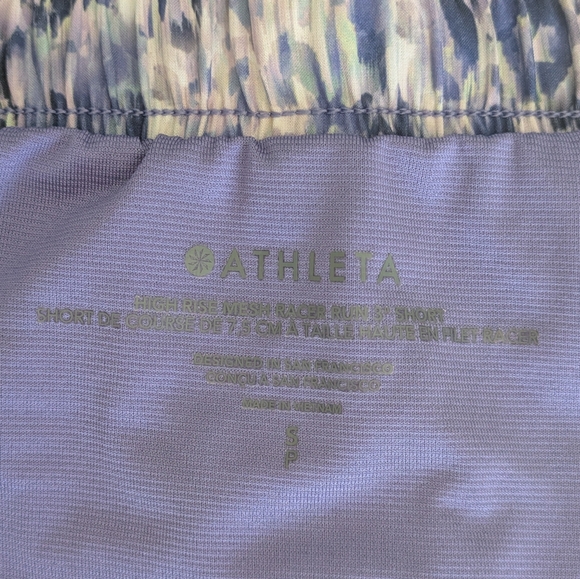 Athleta High-Rise Mesh Racer Run 3' Short - Small - Picture 2 of 9